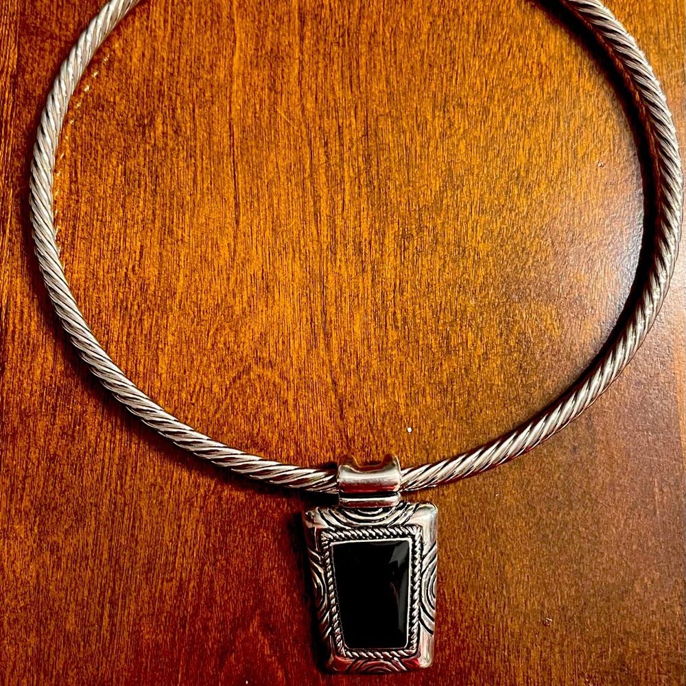 Silver choker necklace with stone